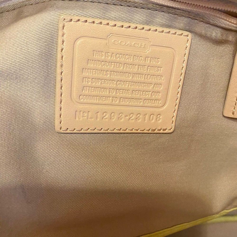 Large PVC Tote - Picture 8 of 9